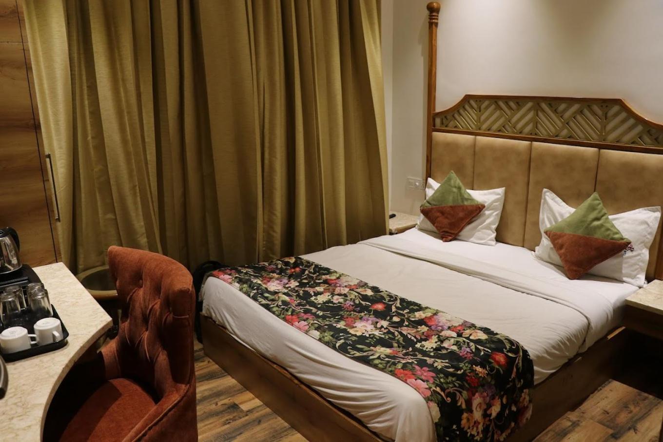 Hotel Rv Golden Amritsar Buitenkant foto